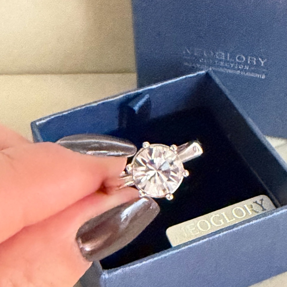 Diamond Lab Silver Engagement Ring - image 4